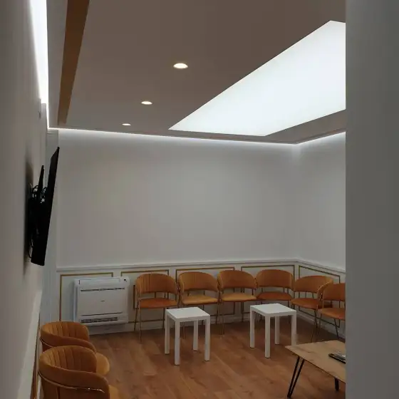 Ndriçim i montuar në një ambient të brendshëm