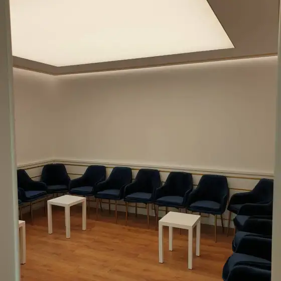 Ndriçim i montuar në një ambient të brendshëm