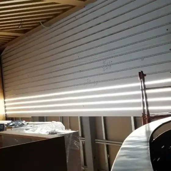 Ndriçim i montuar në një ambient të brendshëm
