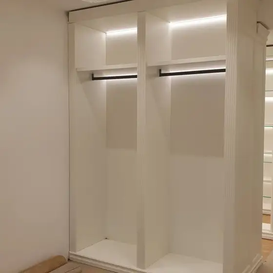 Ndriçim i montuar në një ambient të brendshëm
