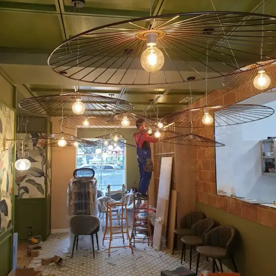 Ndriçim i montuar në një ambient të brendshëm