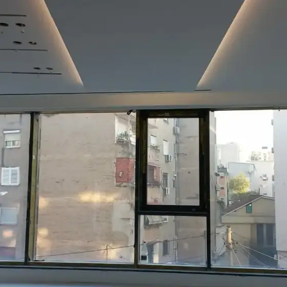 Ndriçim i montuar në një ambient të brendshëm