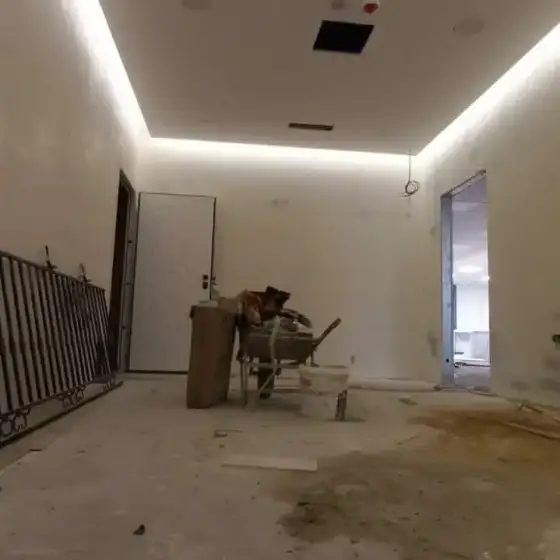 Ndriçim i montuar në një ambient të brendshëm