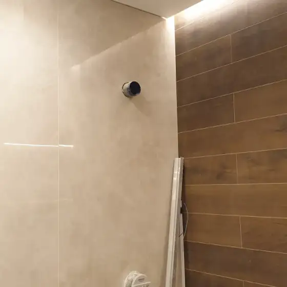 Ndriçim i montuar në një ambient të brendshëm