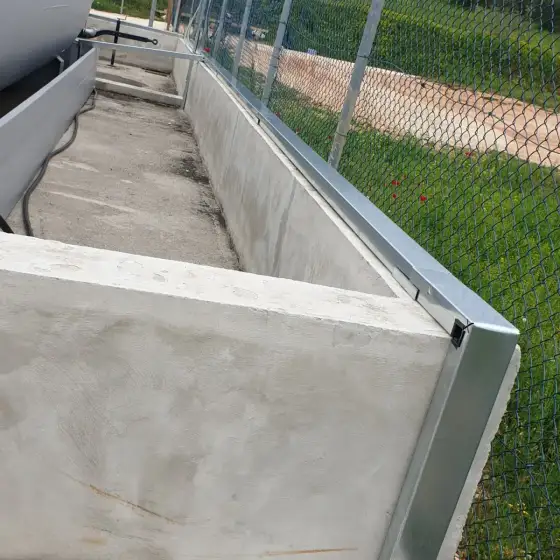 Kabllo dhe tuba elektrikë të vendosur në ndërtesë, para mbylljes së mureve ose dyshemesë