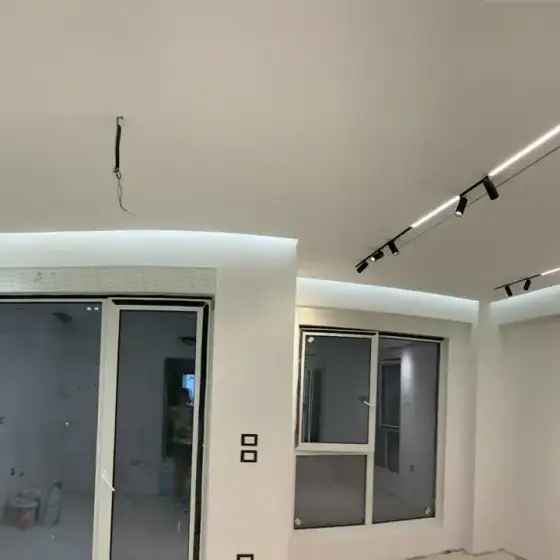 Ndriçim i montuar në një ambient të brendshëm