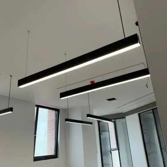 Ndriçim i montuar në një ambient të brendshëm
