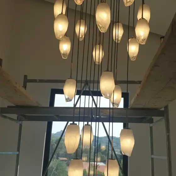 Ndriçim i montuar në një ambient të brendshëm