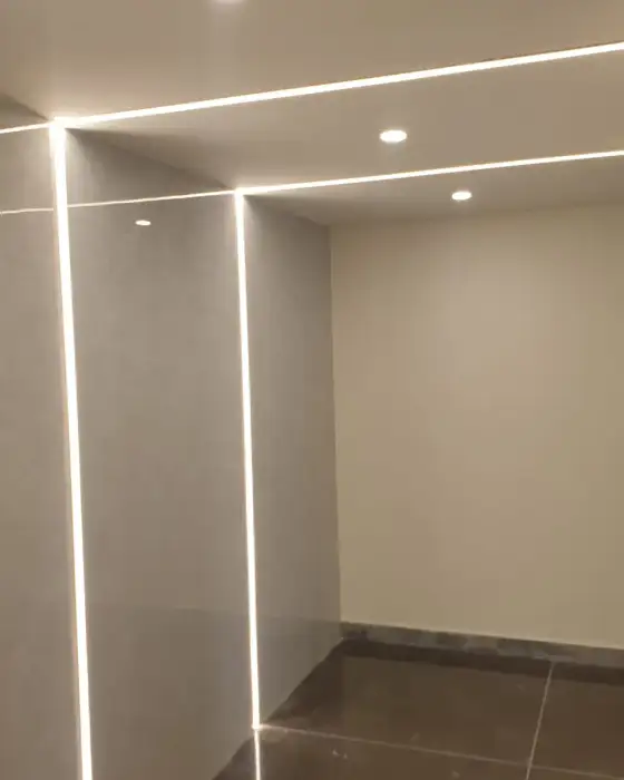 Ndriçim i montuar në një ambient të brendshëm