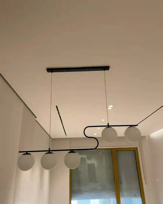 Ndriçim i montuar në një ambient të brendshëm
