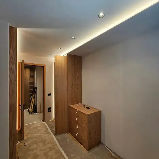 Ndriçim i montuar në një ambient të brendshëm