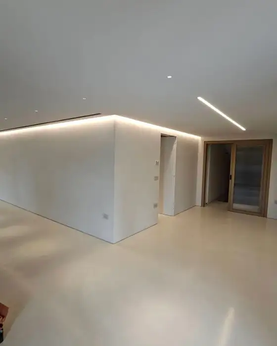 Ndriçim i montuar në një ambient të brendshëm